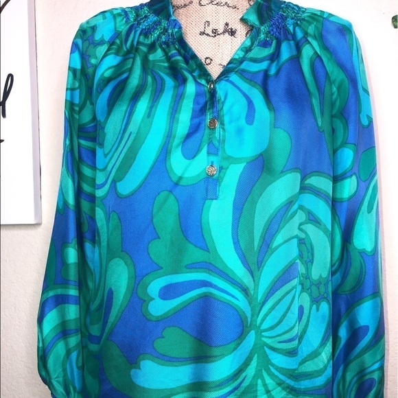 Lilly Pulitzer Elsa Silk Blouse with Smocked Neckline, Blue & Turquoise Size S - Picture 3 of 8